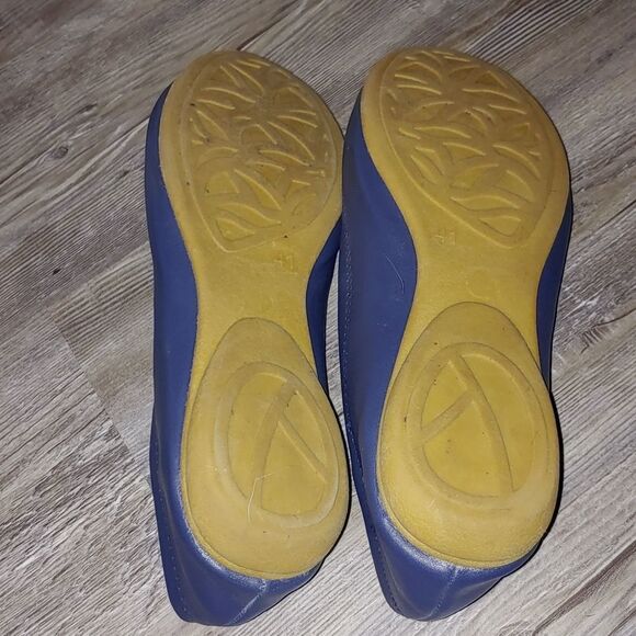 Cinak navy flat slip ons Sz 10 EUC - Picture 7 of 7